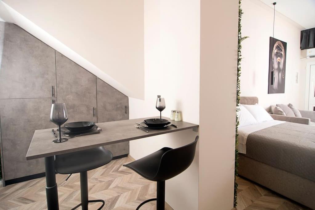 Joy'S Modern-Chic Home Kalamata Dış mekan fotoğraf